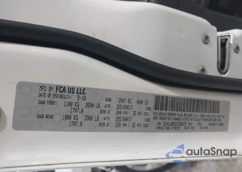 2019 Jeep Compass Latitude 4X4 z USA, uszkodzony, nr VIN 3C4NJDBB5KT593479